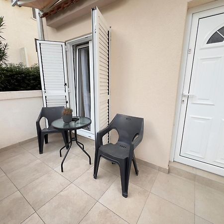 בודווה Casa Apartments, One-Bedroom Apartment מראה חיצוני תמונה