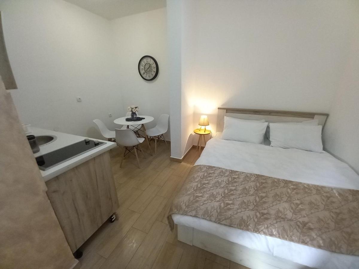 בודווה Casa Apartments, One-Bedroom Apartment מראה חיצוני תמונה