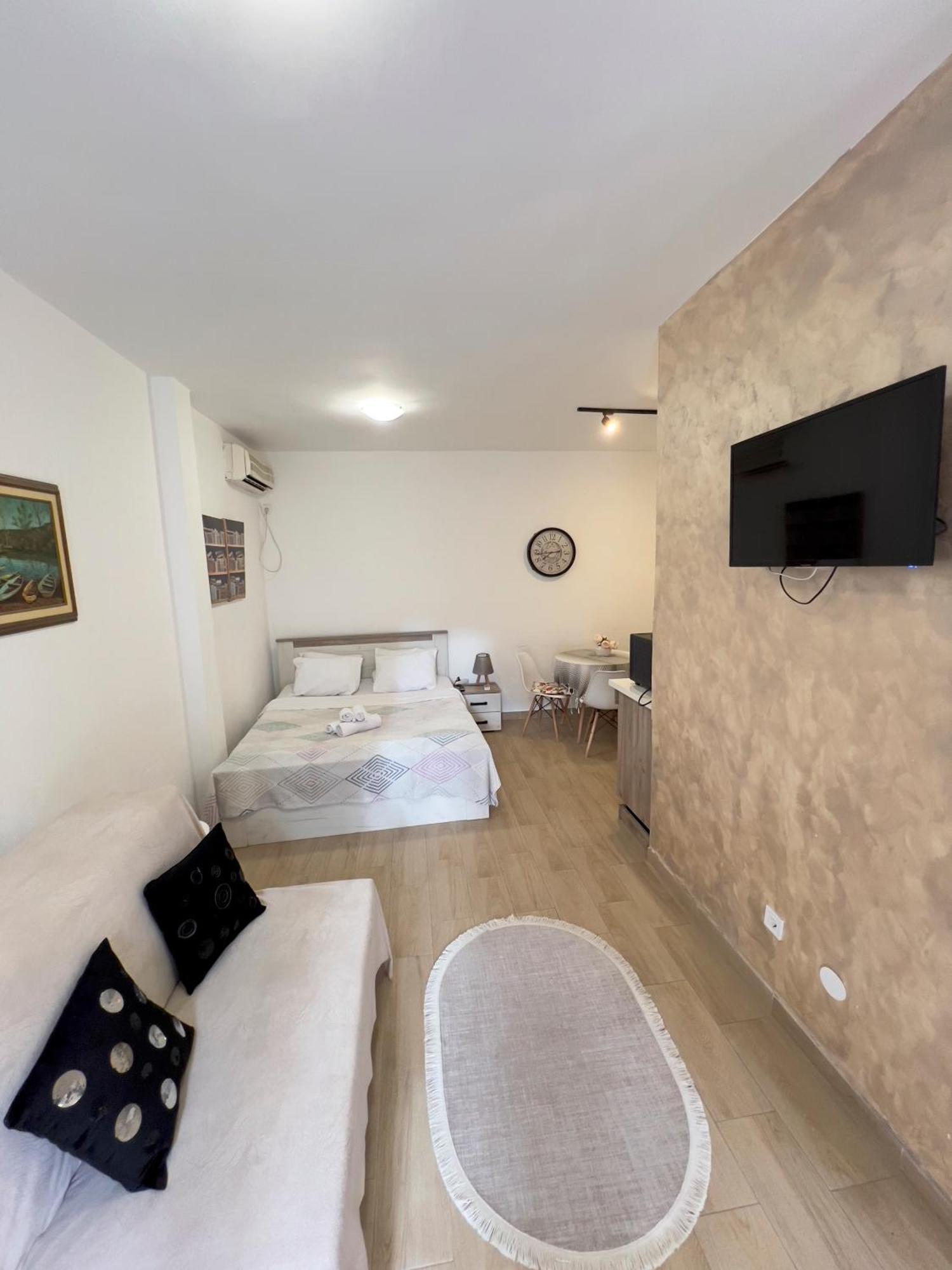 בודווה Casa Apartments, One-Bedroom Apartment מראה חיצוני תמונה