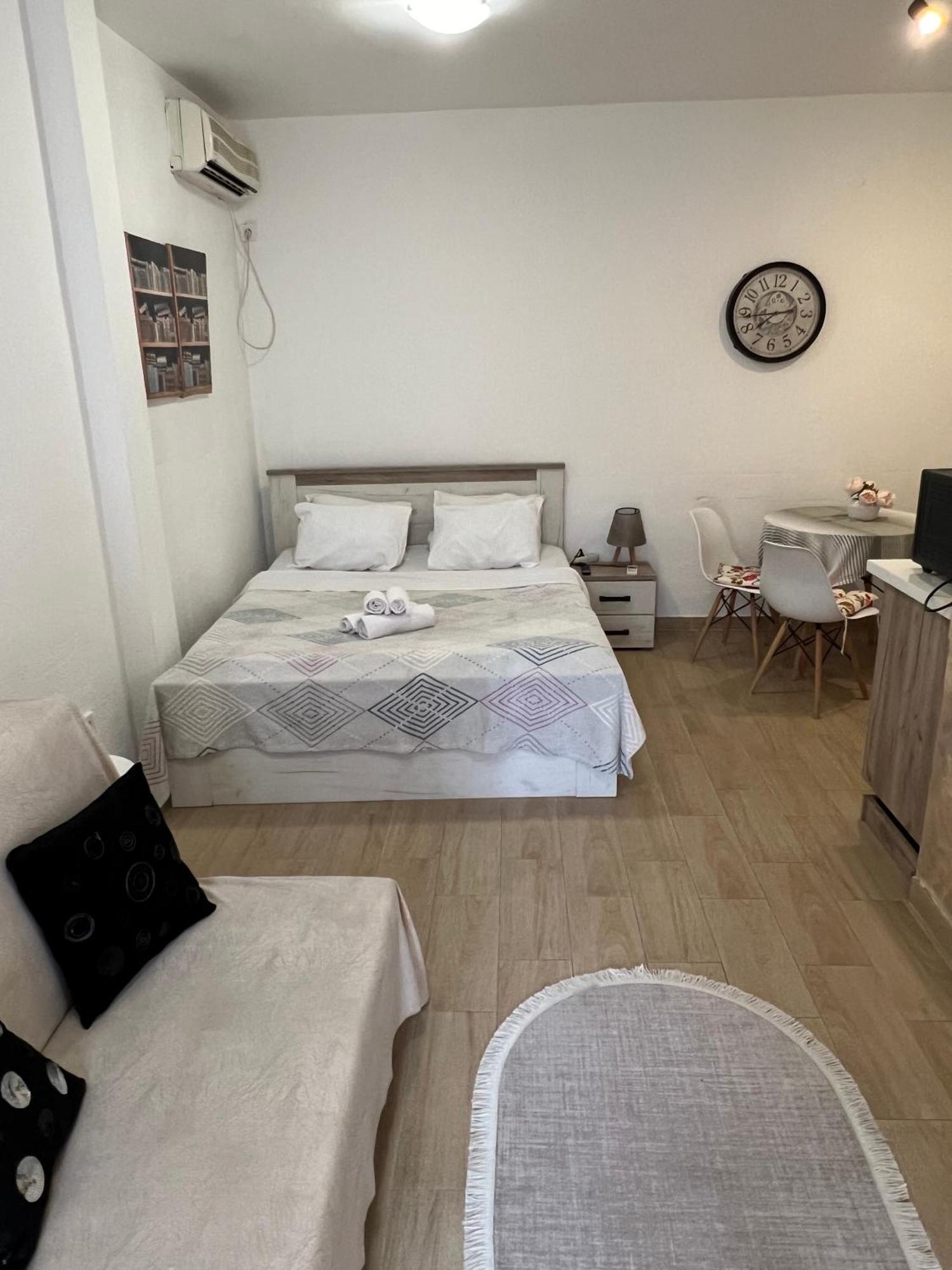 בודווה Casa Apartments, One-Bedroom Apartment מראה חיצוני תמונה