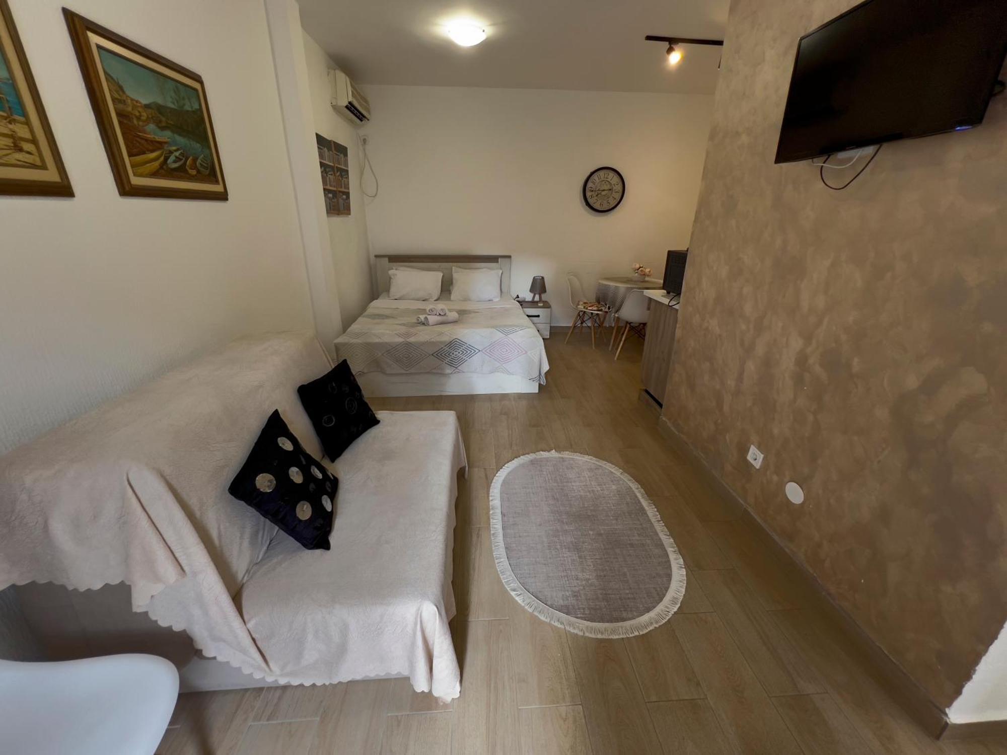 בודווה Casa Apartments, One-Bedroom Apartment מראה חיצוני תמונה