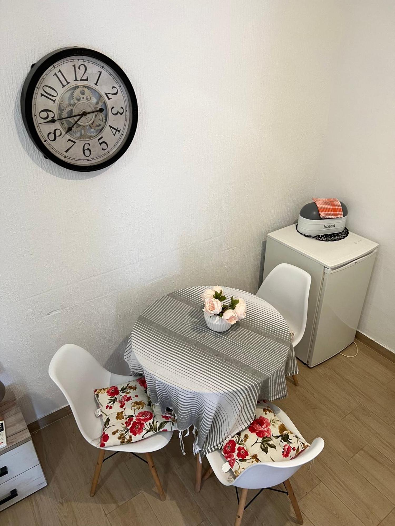 בודווה Casa Apartments, One-Bedroom Apartment מראה חיצוני תמונה